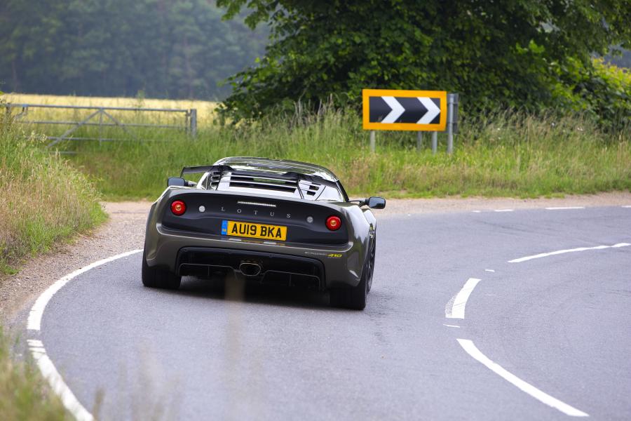  Lotus Exige Sport 410 2018 года  (UK) (фото 35 из 45)